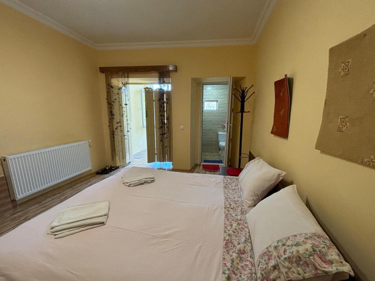 Elizabeth'S Rooms Kutaisi Exterior foto